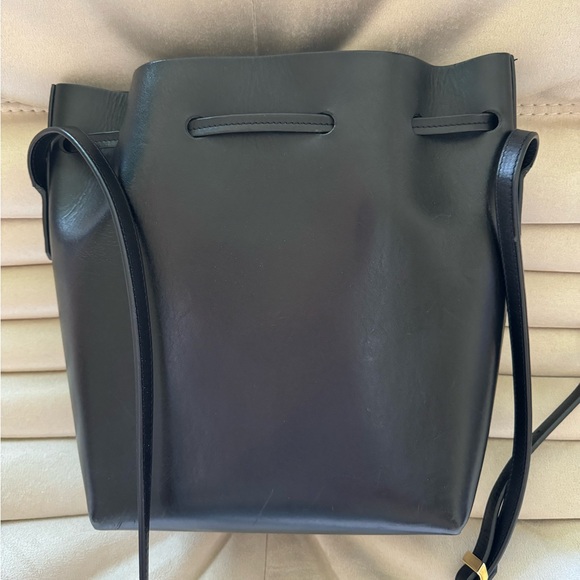 The Stowe Bucket Bag - Picture 3 of 7